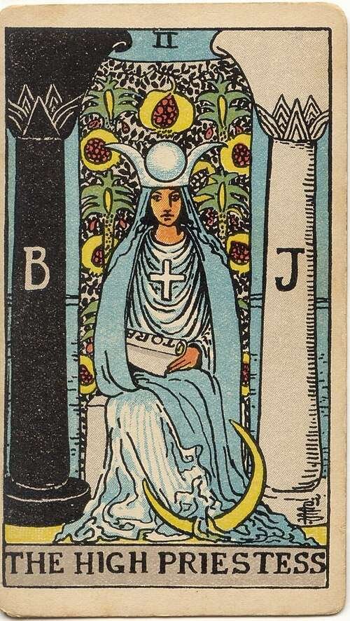 The High Priestess tarot card, Rider-Waite-Smith 1909